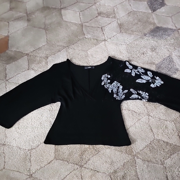 I.N. San Francisco Black Asymmetrical 3/4 Sleeve Blouse - Picture 1 of 2